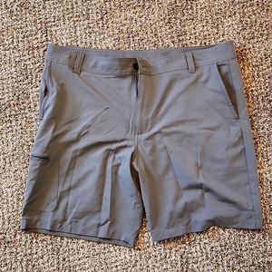 Men's water repellent fish gear gray shorts, 42 waist, like new, Magellan